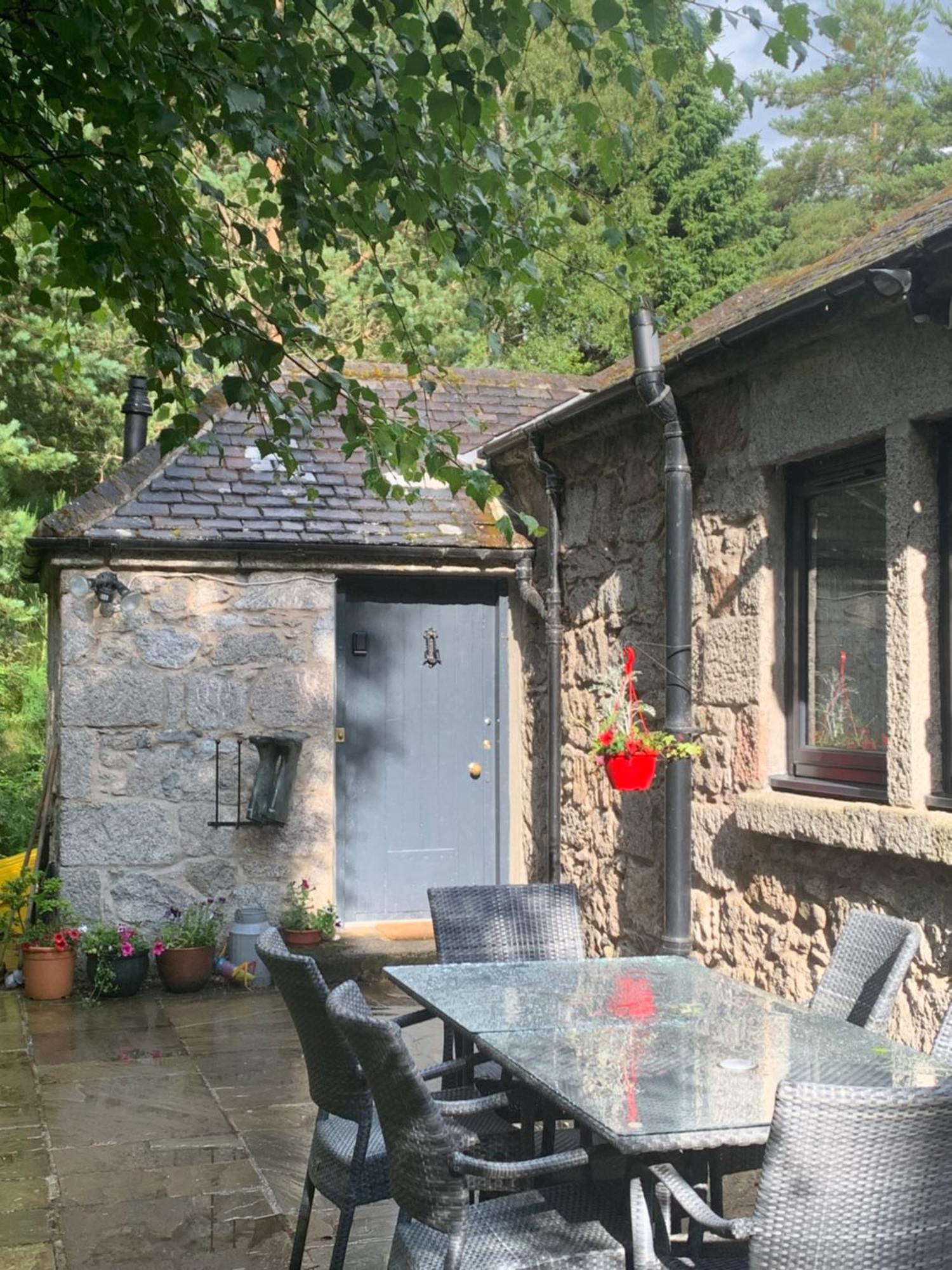 Amazing Cottage With Private Indoor Swim Pool And Hot Tub Grantown-on-Spey Ngoại thất bức ảnh