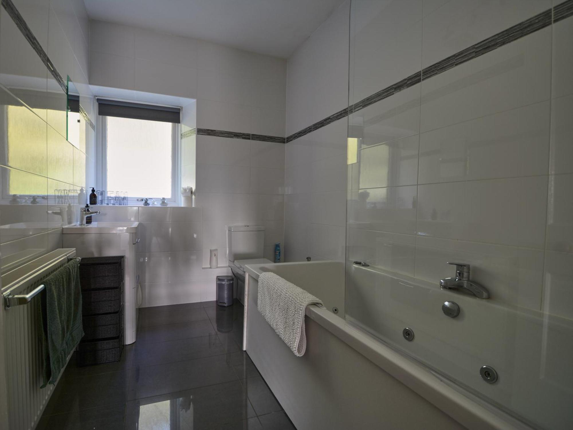 Amazing Cottage With Private Indoor Swim Pool And Hot Tub Grantown-on-Spey Ngoại thất bức ảnh